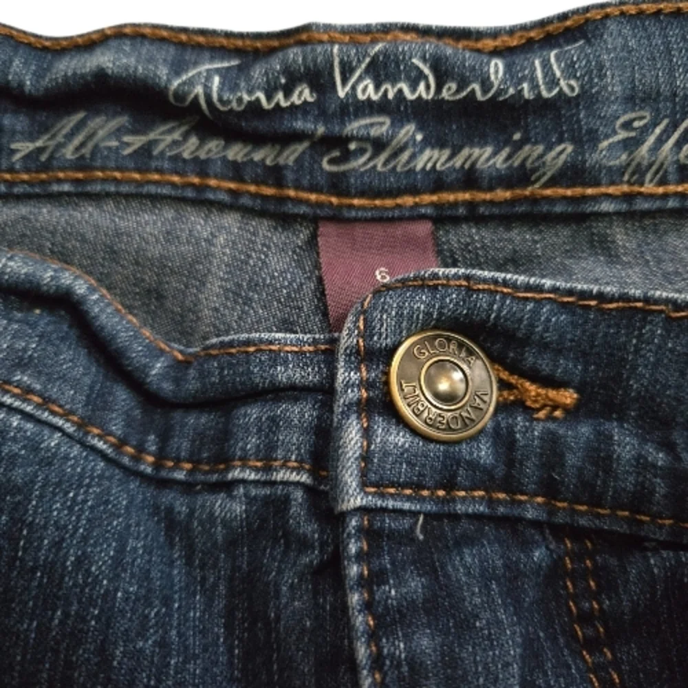 Gloria Vanderbilt Dark Blue Cropped Jeans SZ 6